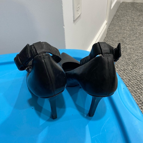 BCBG beautiful shoes - Picture 4 of 4